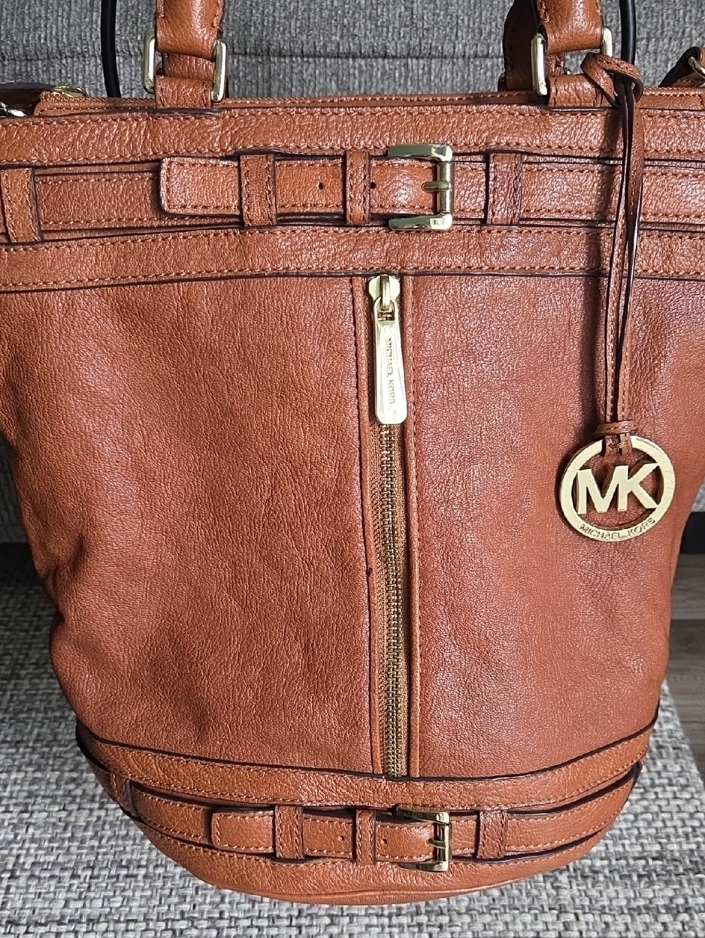 Michael Kors Kingsbury Leather Tote - Picture 3 of 16